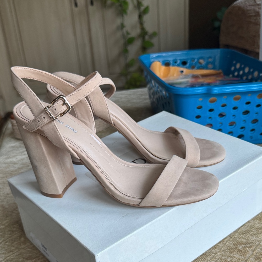 Gianni Bini Nude Block Heel Sandals
